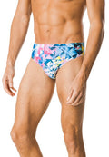 https://web.metroswimshop.com/images/7705921_061.jpg