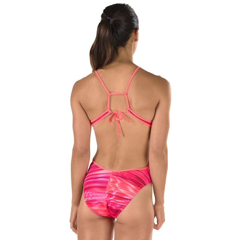 https://web.metroswimshop.com/images/7719601_660_bk.jpg